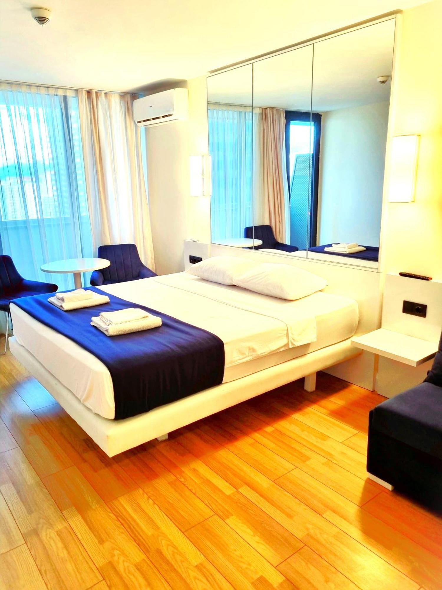 Orbi City A D Appartement Batoemi Buitenkant foto