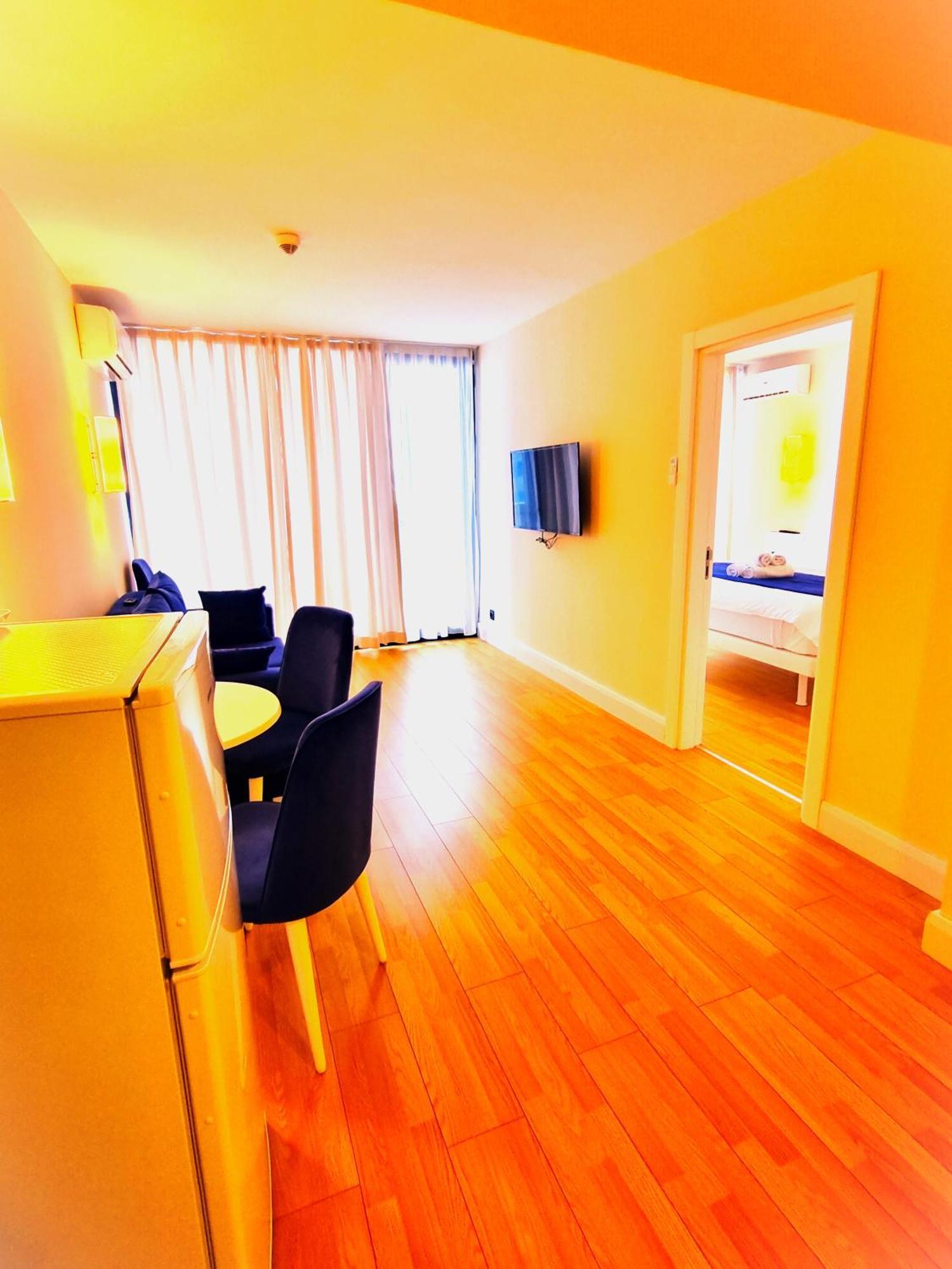 Orbi City A D Appartement Batoemi Buitenkant foto